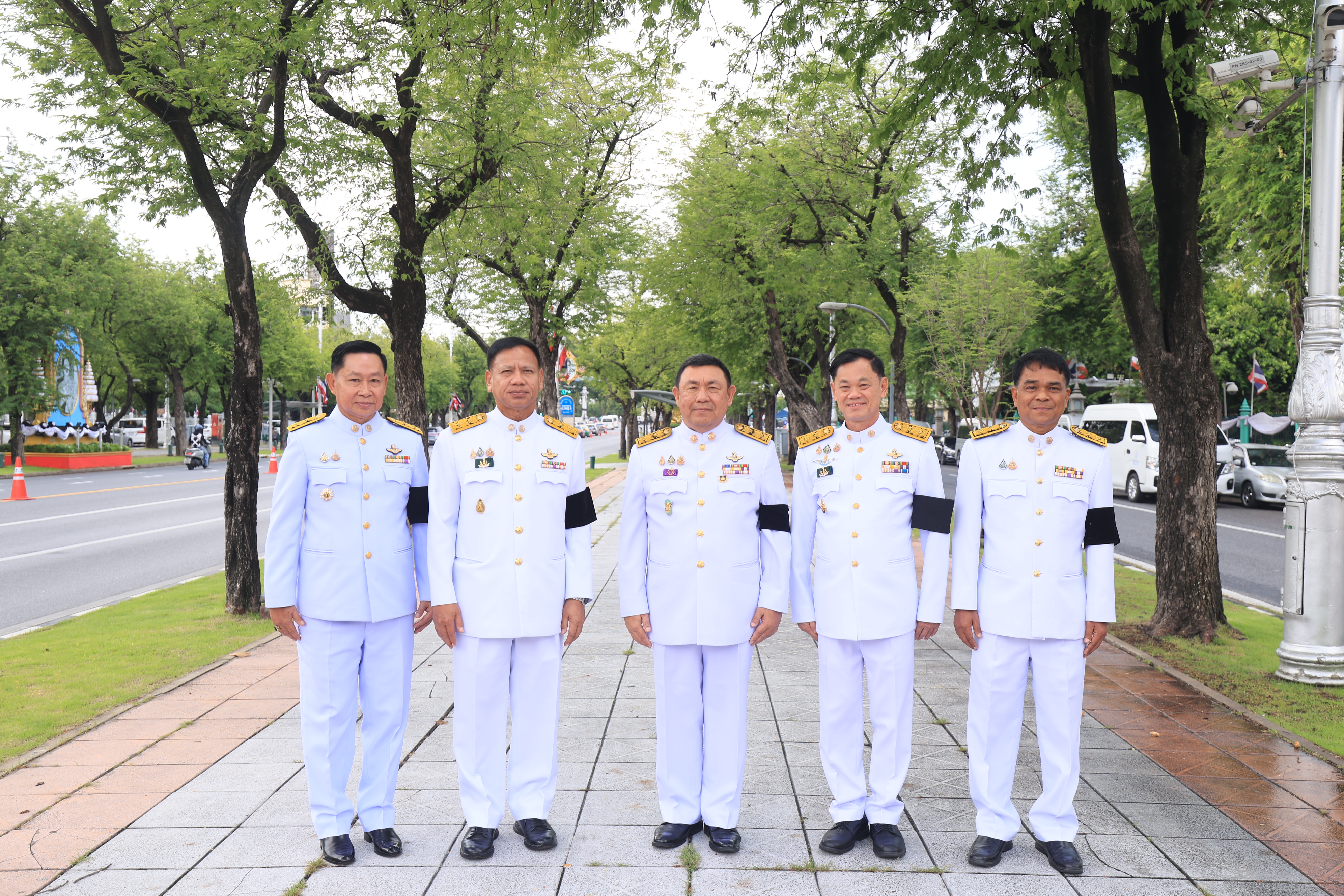 title - สำนักงานการปฏิรูปที่ดินเพื่อเกษตรกรรม นำคณะข้าราชการเข้าเฝ้าฯ กราบถวายบังคมลา เนื่องในโอกาสเกษียณอายุราชการ ประจำปี 2569